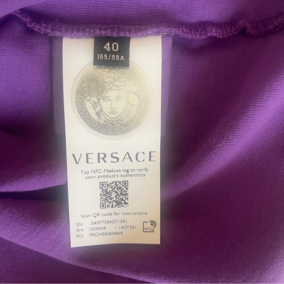 👑 Versace Goddess Distressed T-Shirt - Picture 10 of 11